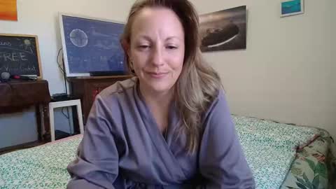 Snapshot of alice8363 chatting on September 18, 12:37 pm Alice online show from September 18, 12:37 pm
