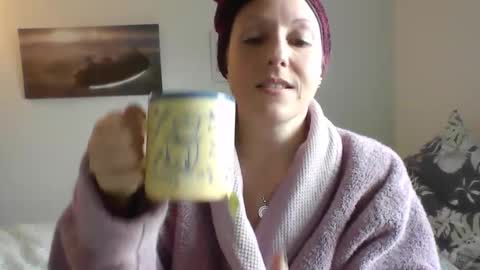 Snapshot of alice8363 chatting on December 20, 12:27 pm Alice online show from December 20, 12:27 pm