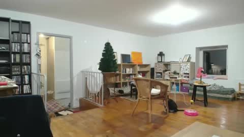 Snapshot of alice8363 chatting on December 6, 5:53 am Alice online show from December 6, 5:53 am