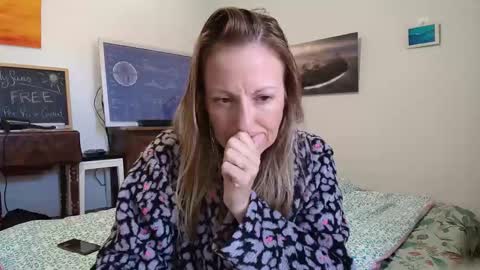 Snapshot of alice8363 chatting on October 6, 8:31 am Alice online show from October 6, 8:31 am