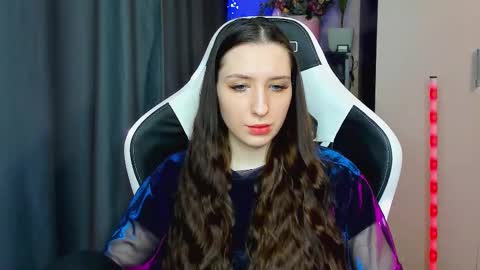 Snapshot of alice_bailey chatting on September 19, 3:33 pm Alice online show from September 19, 3:33 pm