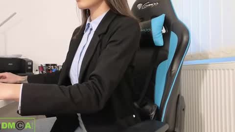 A R Y A  T I A online show from March 2, 4:14 pm