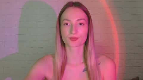 Alice online show from November 19, 7:14 pm