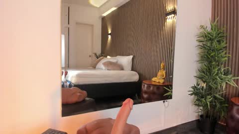 Alice  online show from February 3, 6:40 am