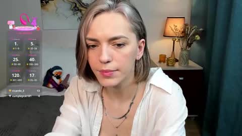 Snapshot of alicerivas chatting on October 31, 7:45 am AliceRivas online show from October 31, 7:45 am