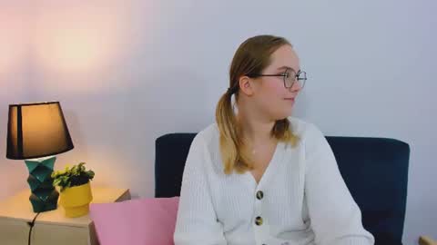 alicesensitive online show from November 7, 3:06 pm