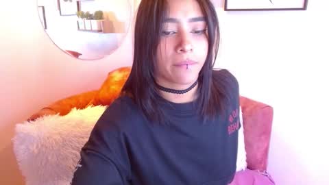 aliciacute    online show from October 13, 7:49 pm