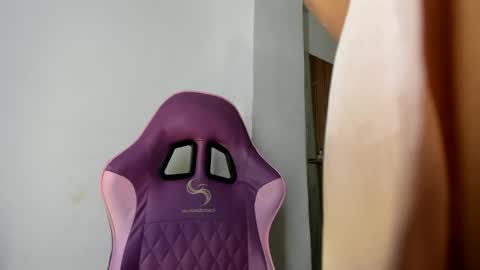 alika online show from January 19, 2:57 pm