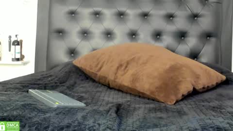 alika_jonhson_ online show from April 2, 1:14 am