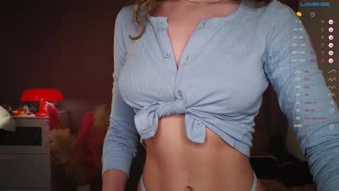 alika_l_v online show from February 26, 5:45 pm