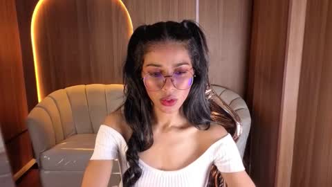 alina_b_ online show from March 2, 9:31 pm
