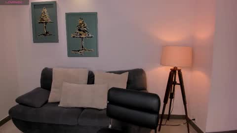 alinakravitz_ online show from March 14, 12:50 pm