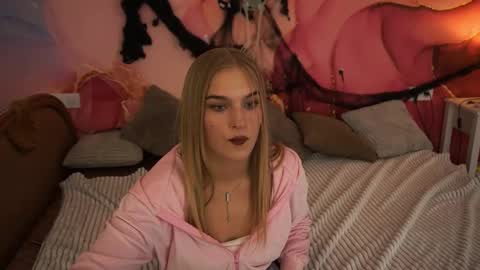 Snapshot of alinalemon chatting on October 30, 3:13 pm Alina online show from October 30, 3:13 pm