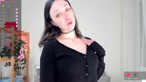 Alya  PVT open  online show from April 18, 8:09 pm