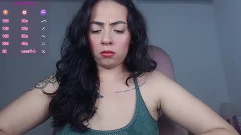 Snapshot of alisa__cain chatting on October 10, 7:46 am Alejandra online show from October 10, 7:46 am