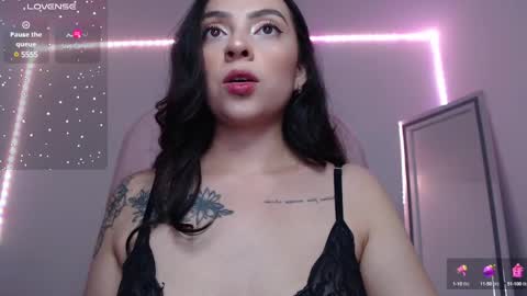 Snapshot of alisa__cain chatting on December 24, 7:39 am Alejandra online show from December 24, 7:39 am