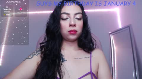 Snapshot of alisa__cain chatting on December 31, 9:10 am Alejandra online show from December 31, 9:10 am