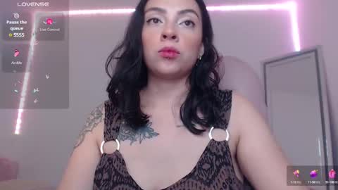 Snapshot of alisa__cain chatting on January 30, 8:43 am Alejandra online show from January 30, 8:43 am