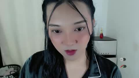 Shanti xhey online show from February 9, 7:27 pm