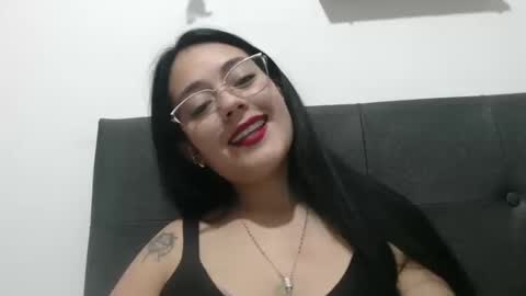 alisha_9997 online show from October 17, 10:35 pm