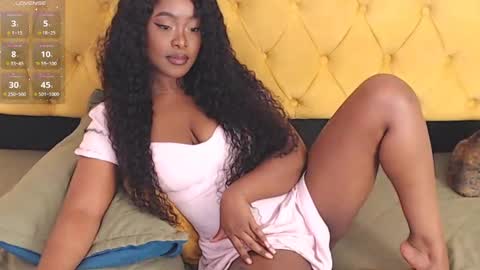 Snapshot of alishaweir chatting on September 19, 4:17 pm Luna online show from September 19, 4:17 pm