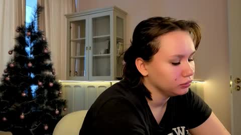 Alisia online show from January 14, 8:52 am