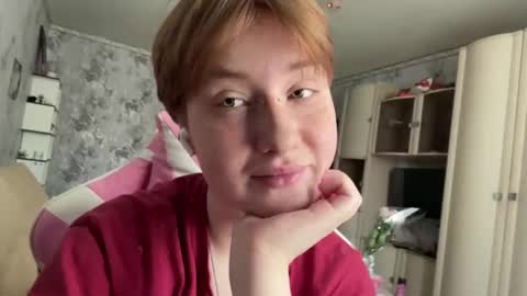 Mia online show from March 11, 10:08 am