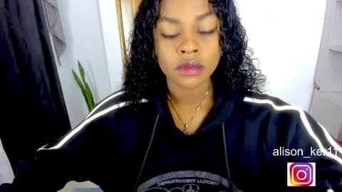 Sofias house online show from April 4, 9:19 am