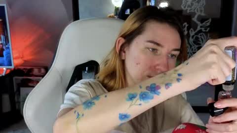 A L I C E  online show from November 19, 10:37 am