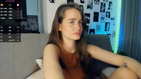 Alivia online show from November 6, 9:59 am