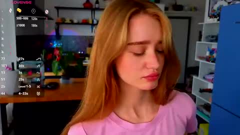 Alivia    online show from July 9, 9:33 am