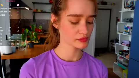 Alivia    online show from June 17, 9:43 am