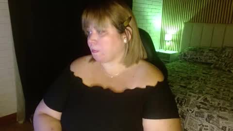 Snapshot of allegra_ferragamo chatting on January 24, 1:13 am Ale online show from January 24, 1:13 am