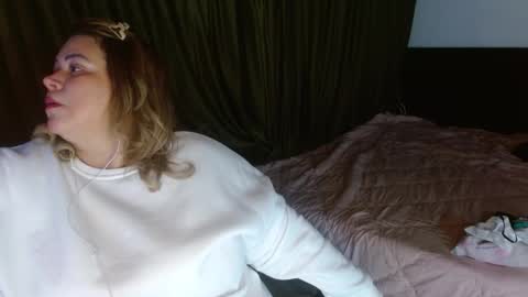 Snapshot of allegra_ferragamo chatting on January 3, 2:54 am Ale online show from January 3, 2:54 am