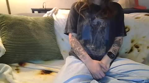 alliebearx online show from July 10, 3:29 am