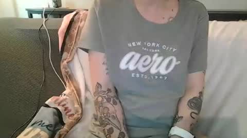 alliebearx online show from June 22, 12:26 am