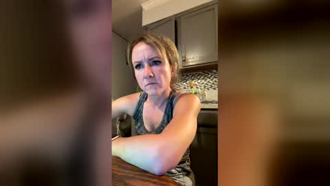allur1ngpixie online show from May 18, 12:53 am