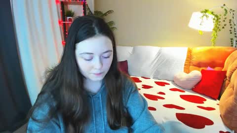 alluringeyess online show from April 14, 4:29 pm