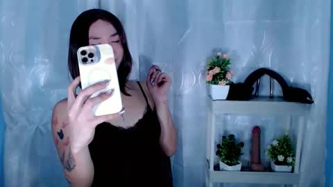 Snapshot of ally_monts chatting on October 25, 10:34 am ally_monts online show from October 25, 10:34 am