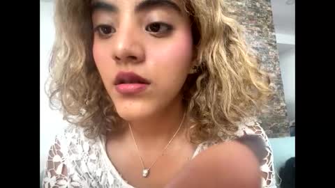 ally_summer online show from November 11, 8:17 pm