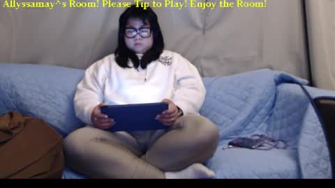 Allyssamay online show from March 2, 5:19 am