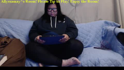 Allyssamay online show from March 8, 4:38 am