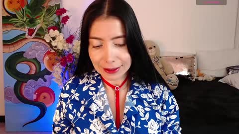 Snapshot of alma_art_ chatting on February 6, 9:06 pm alma_art_ online show from February 6, 9:06 pm