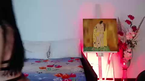 Snapshot of alma_art_ chatting on September 9, 9:58 pm alma_art_ online show from September 9, 9:58 pm
