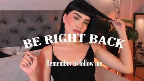 Mia online show from April 13, 3:57 pm