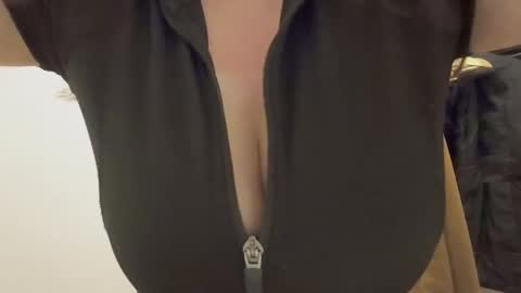 Aloha Catita online show from October 24, 11:45 pm