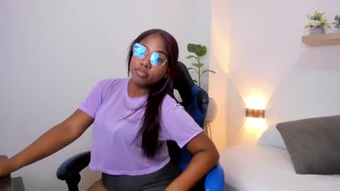A L O N D R A online show from May 22, 8:07 pm