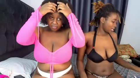 alotta_titties online show from April 1, 7:22 pm
