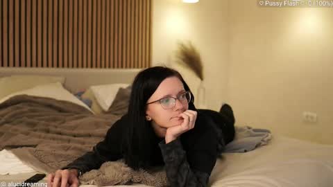 Lucid Dreaming online show from October 5, 7:41 pm