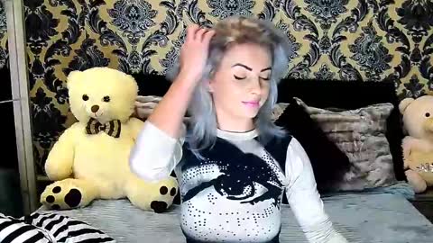 aly online show from February 5, 12:49 pm